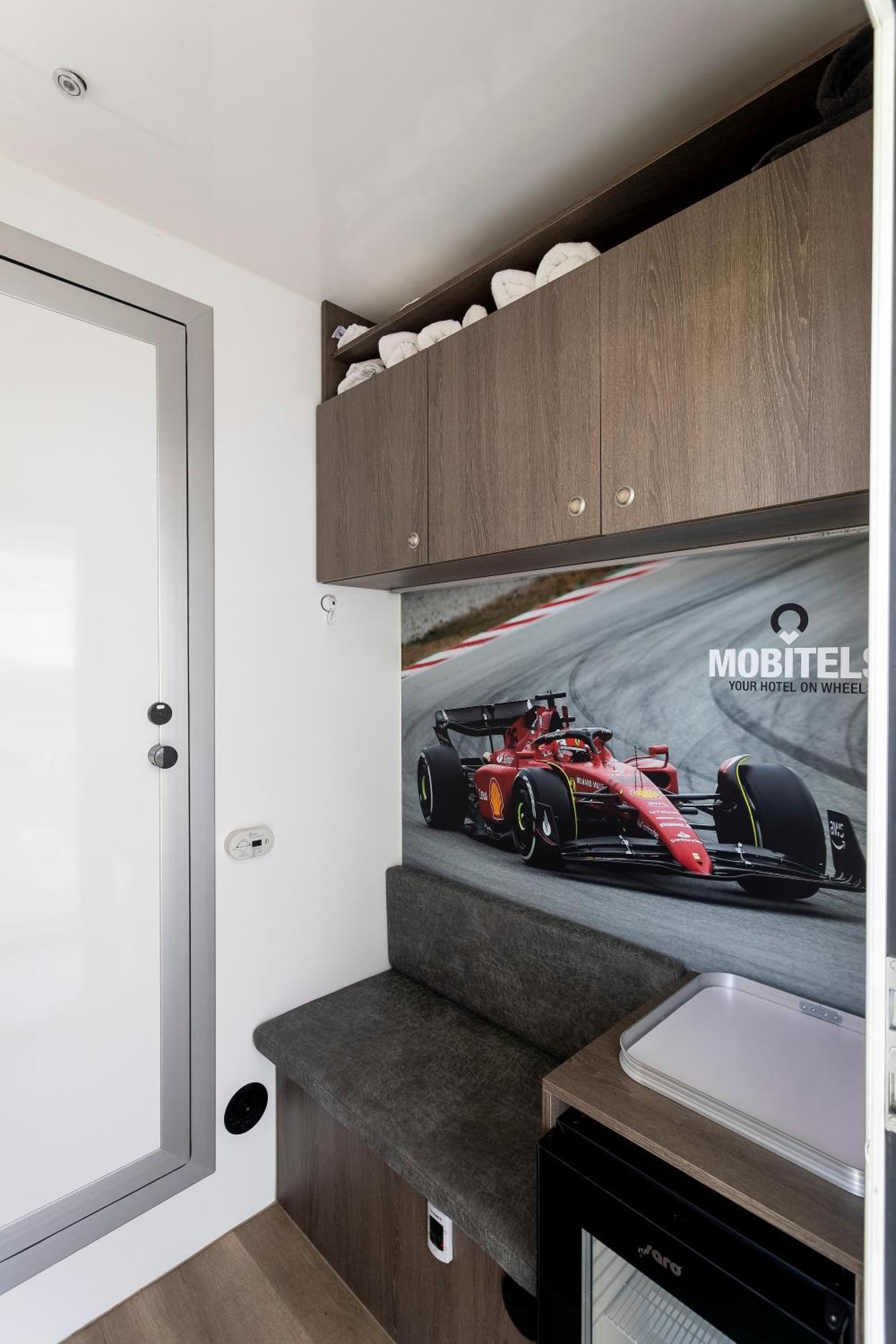 Racingtours Racecamp - Spielberg Hotell Spielberg Bei Knittelfeld Rum bild