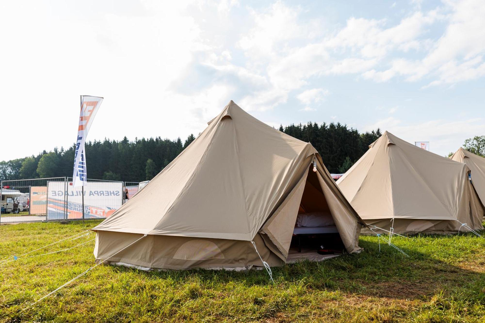 Racingtours Racecamp - Spielberg Hotell Spielberg Bei Knittelfeld Rum bild